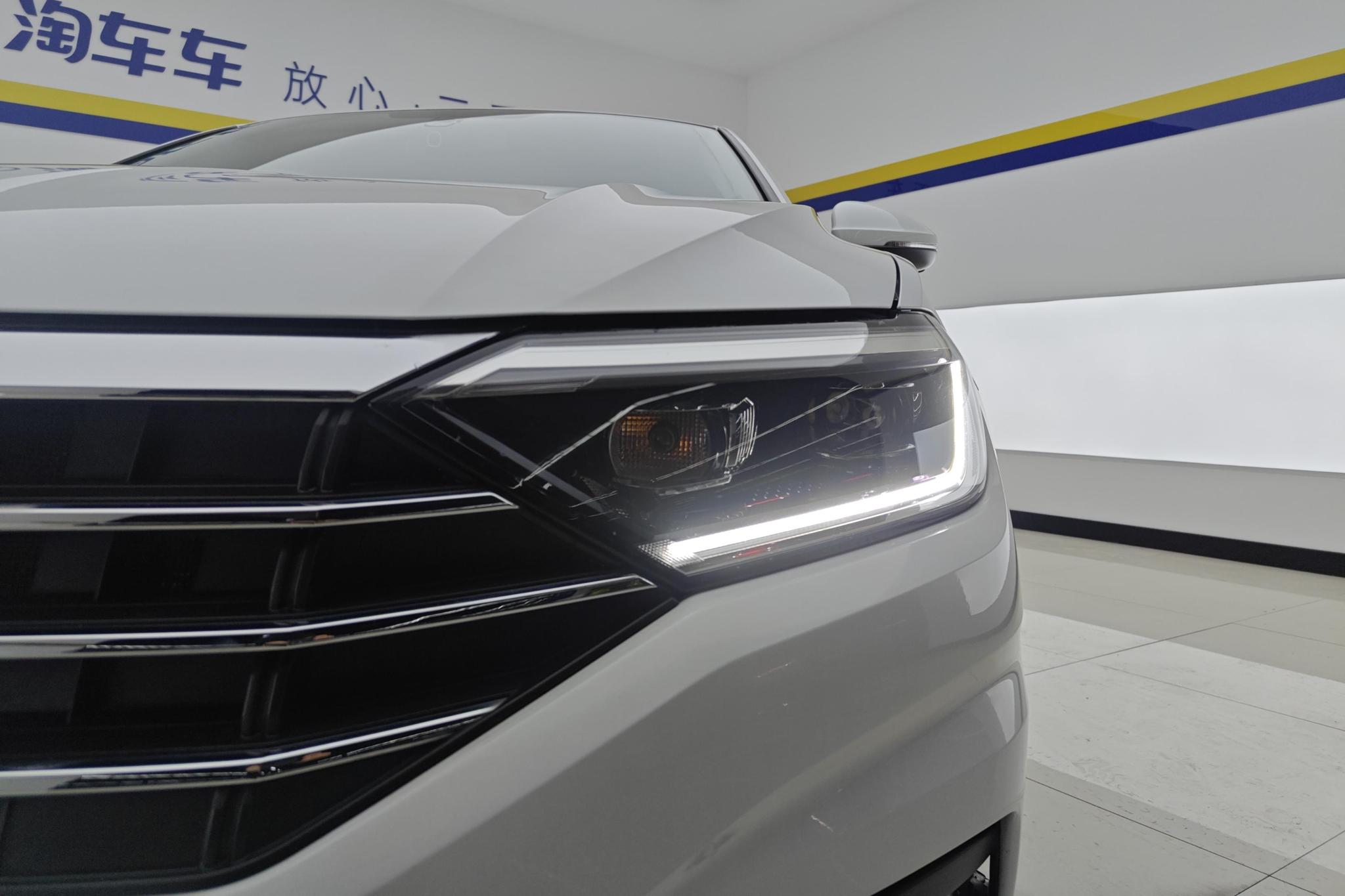 Volkswagen Sagitar 2022 280TSI DSG