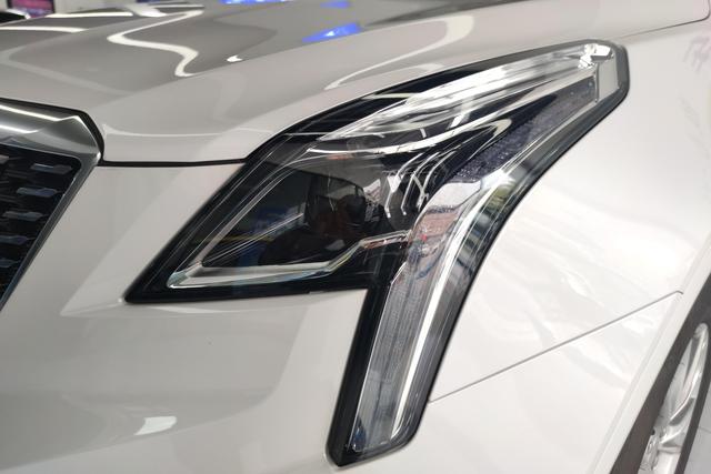 Cadillac XT5 2023 2.0 T 2 WD — фото 4