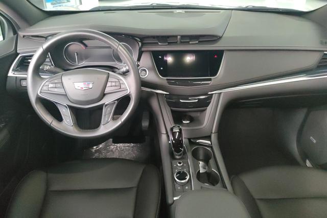 Cadillac XT5 2023 2.0 T 2 WD — фото 13