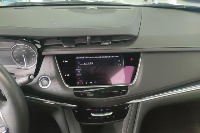 Cadillac XT5 2023 2.0 T 2 WD — фото 11