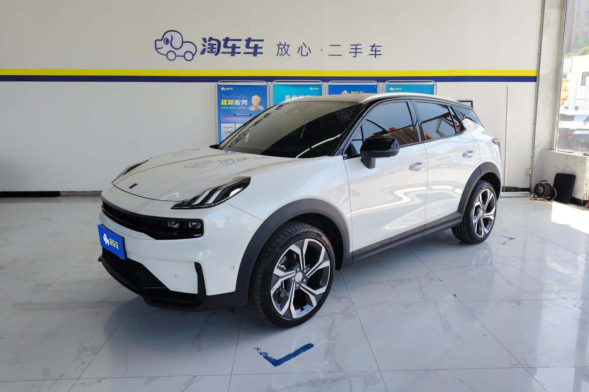 Lynk & Co 06