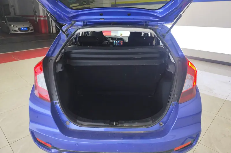 Honda Fit — фото 12