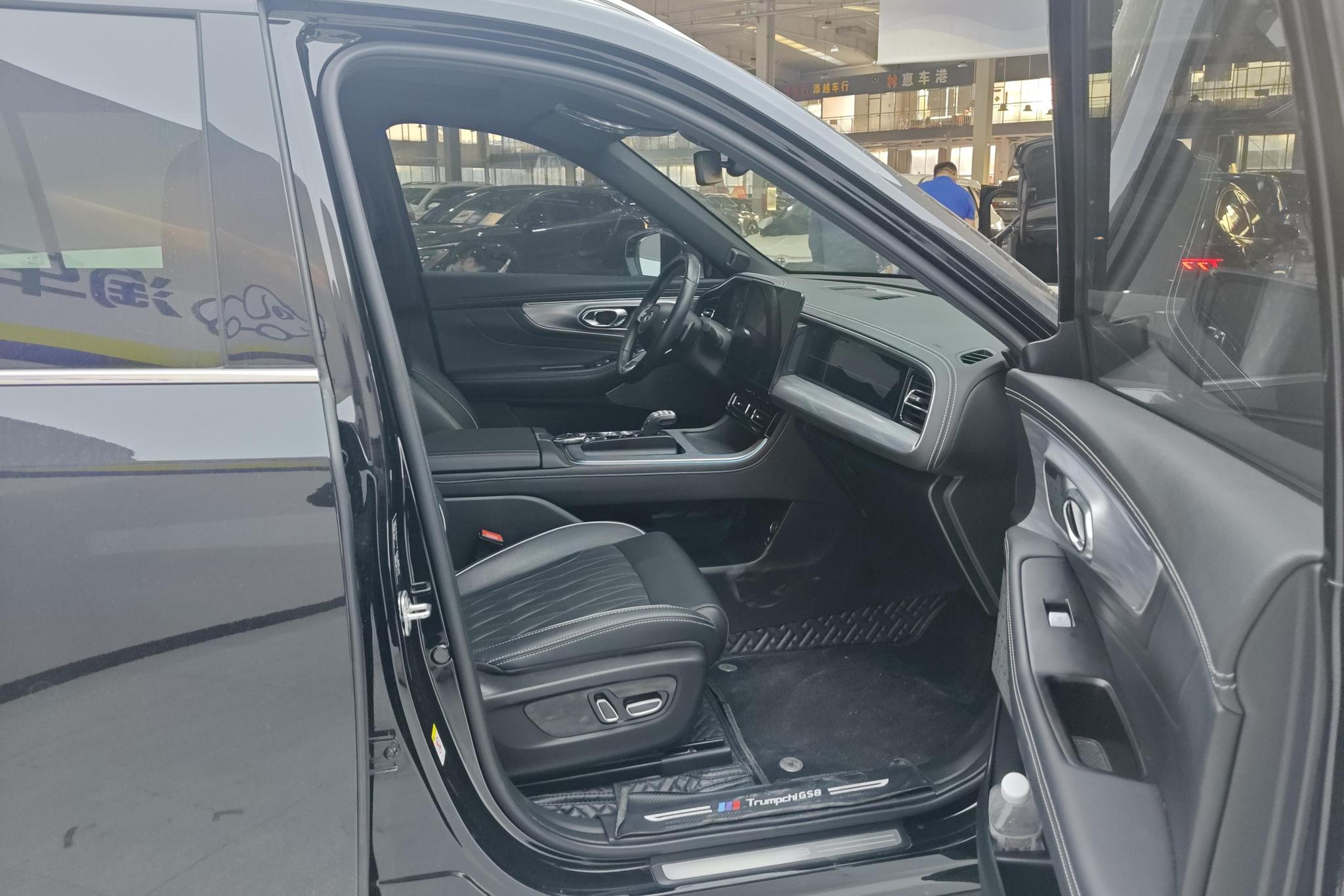 GAC GS8 2022 2.0TGDI Luxury 7 мест