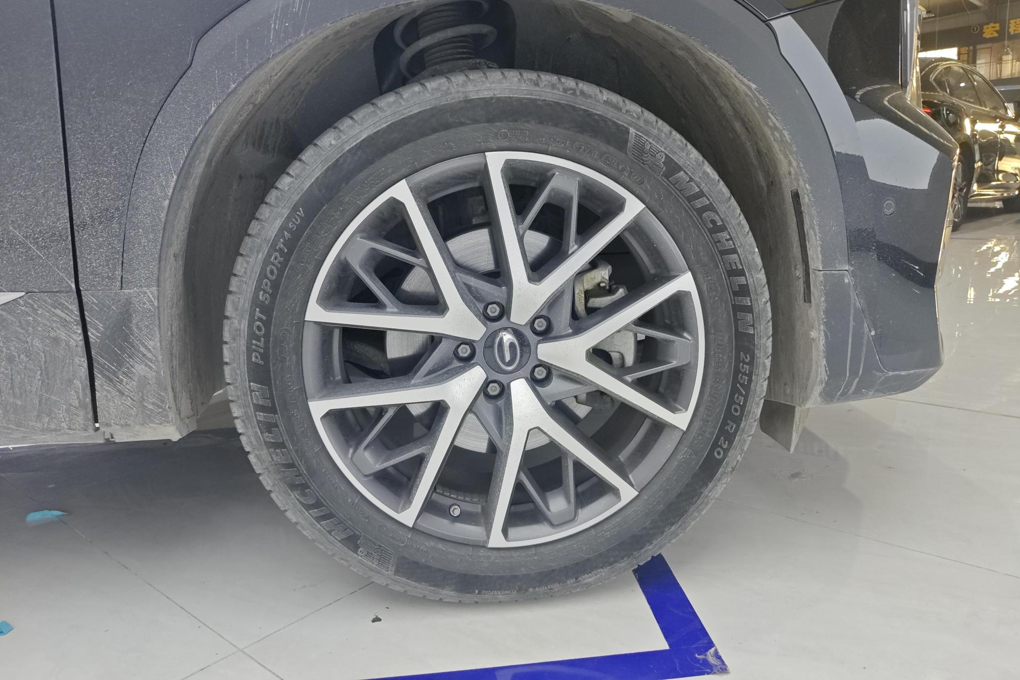 GAC GS8 2022 2.0TGDI Luxury 7 мест