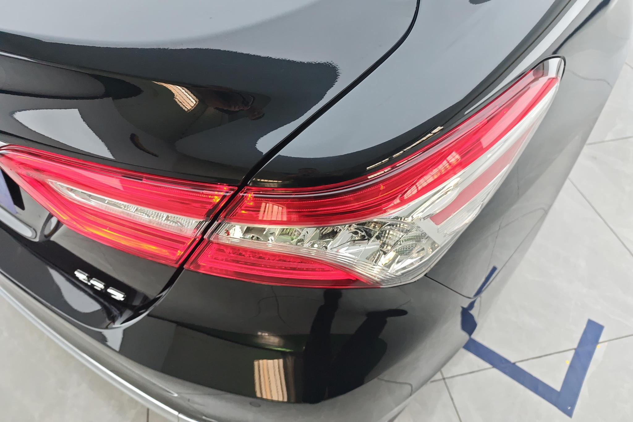 Toyota Camry 2023 2.0G Luxury
