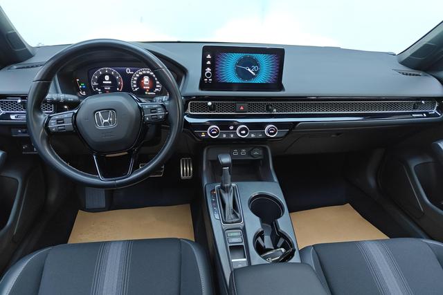Honda Civic 2022 240 TURBO CVT — фото 13