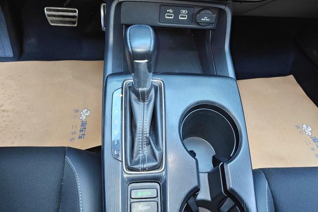 Honda Civic 2022 240 TURBO CVT — фото 15