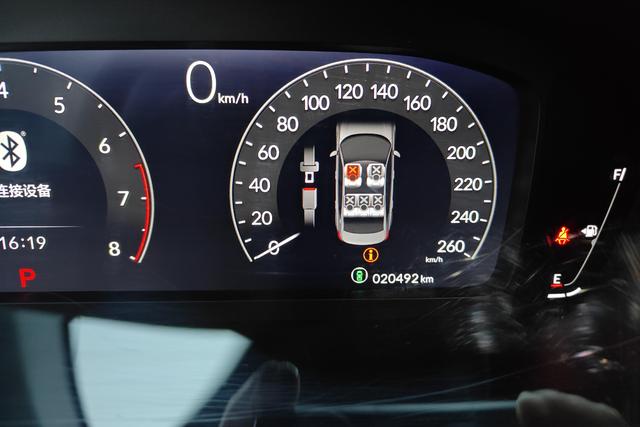 Honda Civic 2022 240 TURBO CVT — фото 14