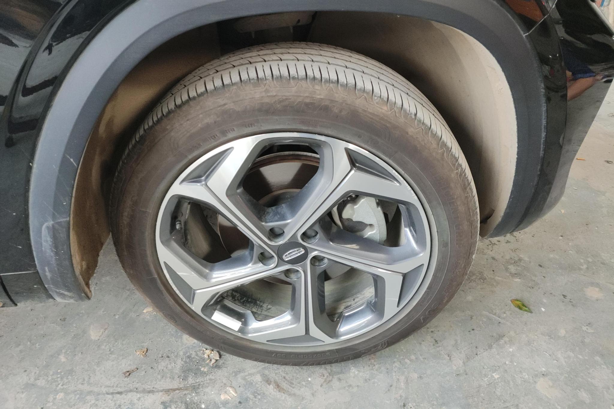 Geely Monjaro L 2024 2.0TD AT