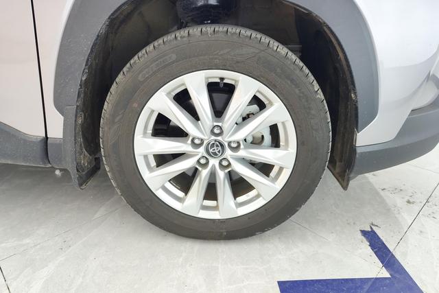 Toyota Corolla Cross 2024 2.0 L CVT — фото 11