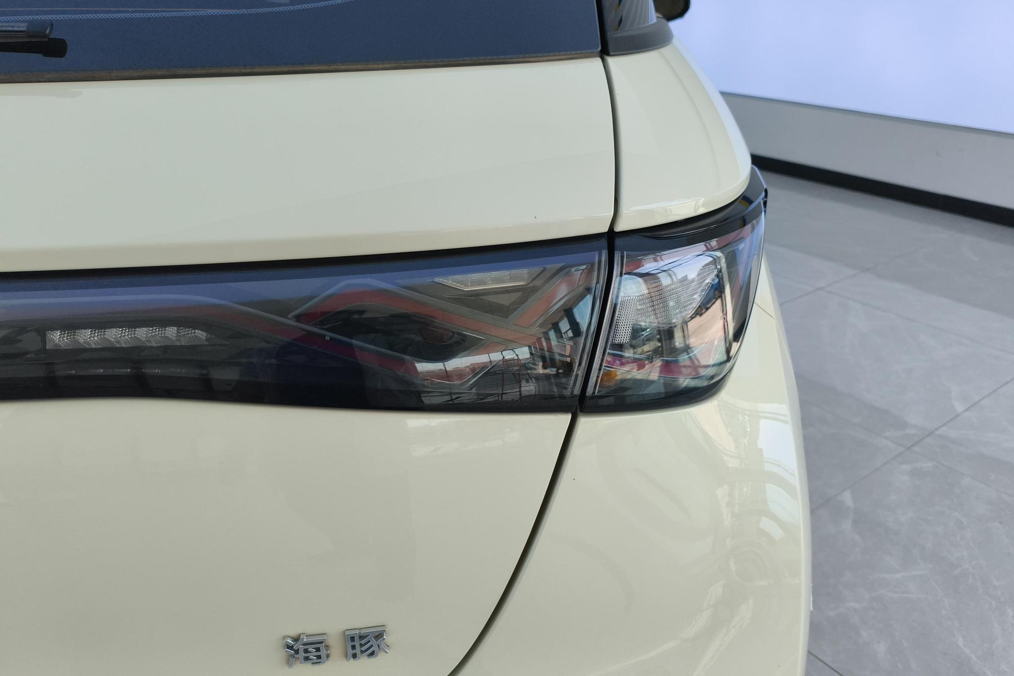 BYD Dolphin 2025 420KM Freedom