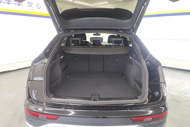 Audi Q5L Sportback 2021 40 TFSI Luxury — фото 17