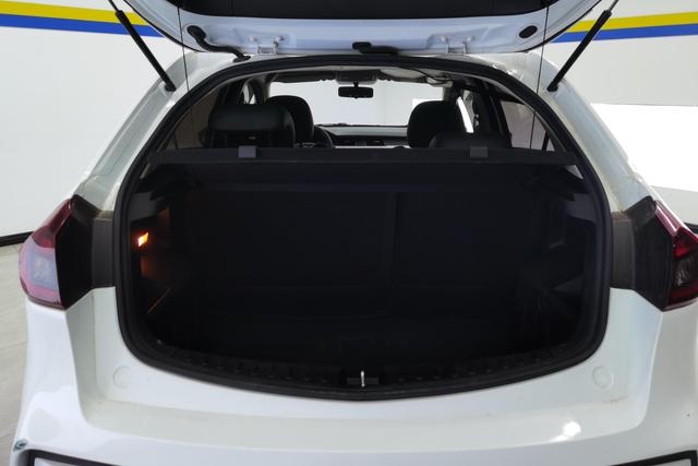 Geely X3 2019 1.5 L MT — фото 17