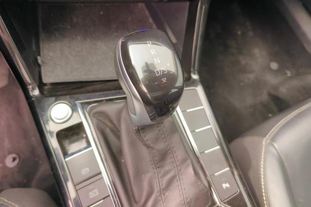 Volkswagen Passat id 4257702 из Китая 15