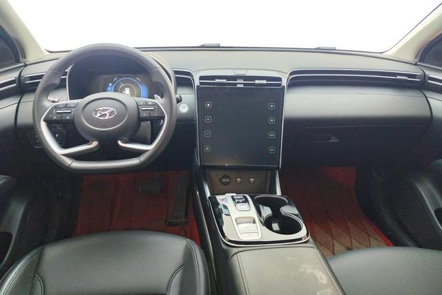 Hyundai Tucson 2023 L 1.5 T GLX 2 WD — фото 12