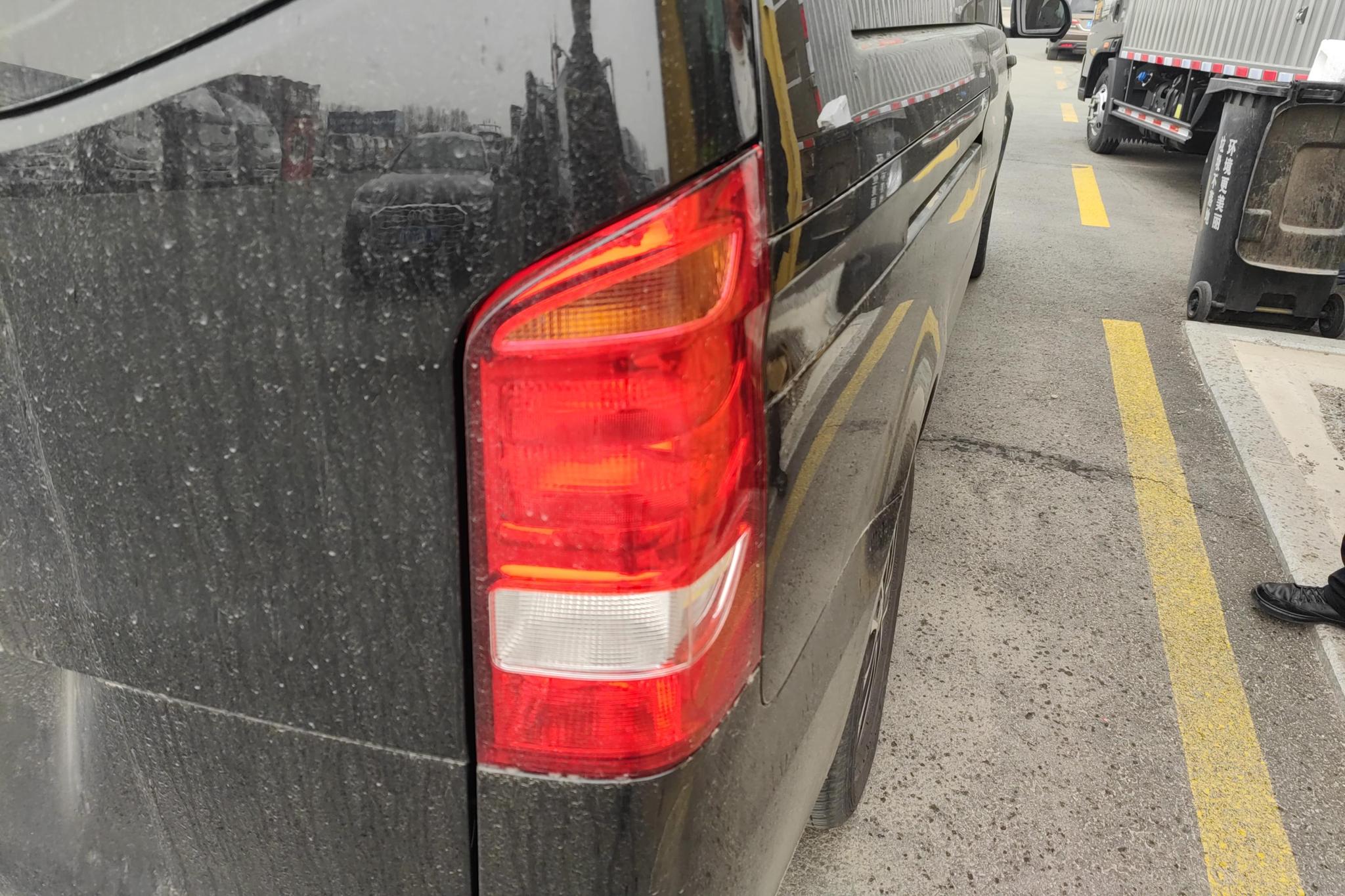 Mercedes-Benz Vito 2021 2.0T Elite 7 мест