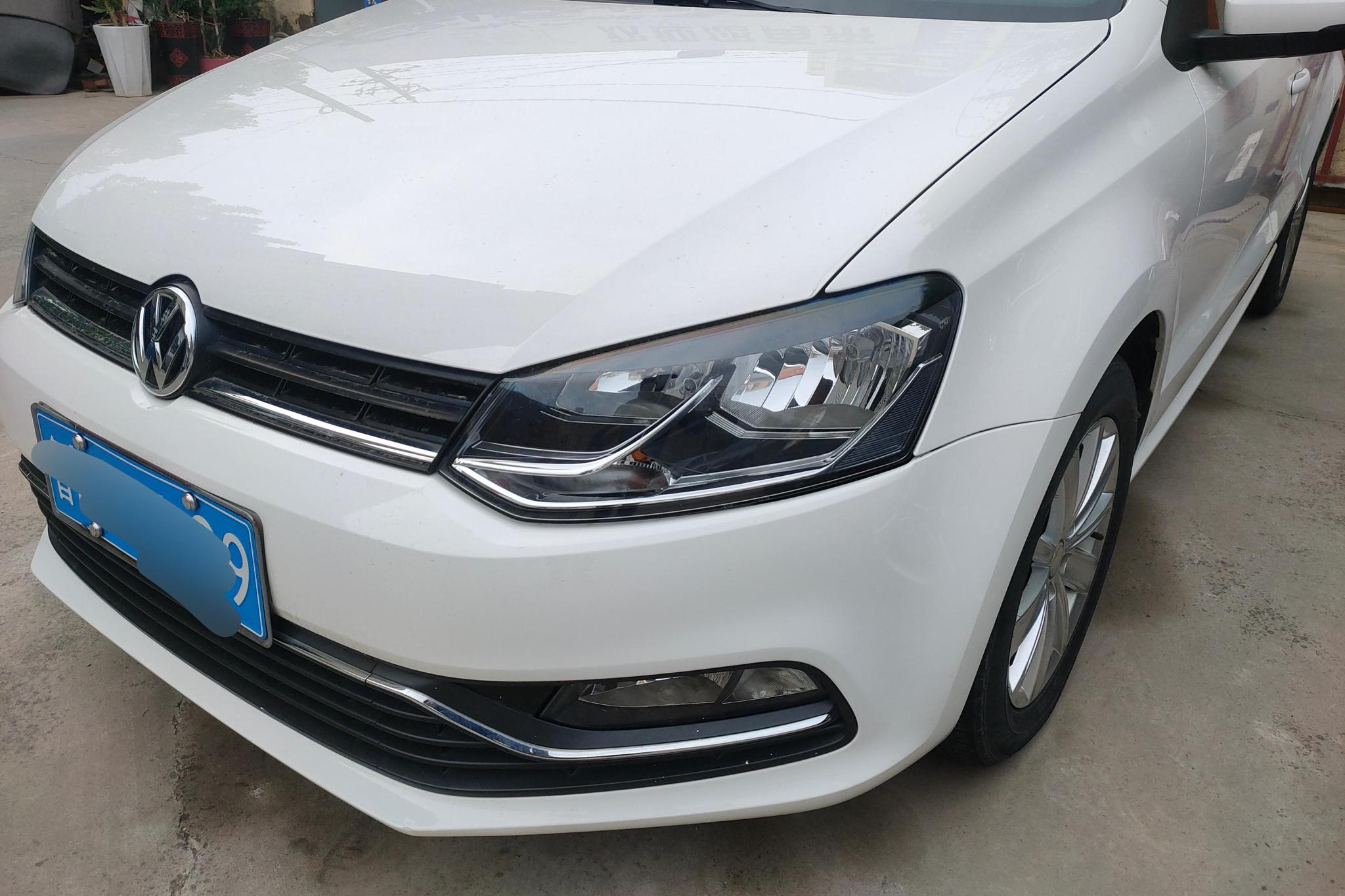 Volkswagen Polo 2018 1.5L AT