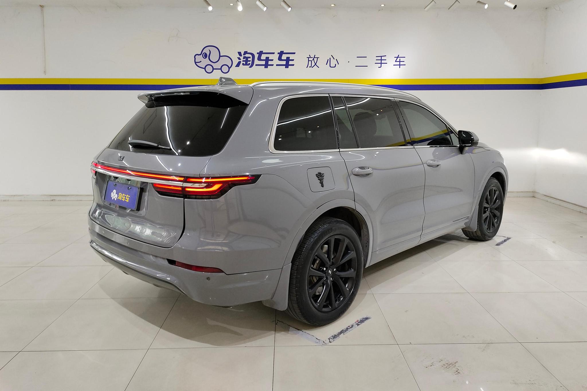 Li Auto ONE 2020 6 мест