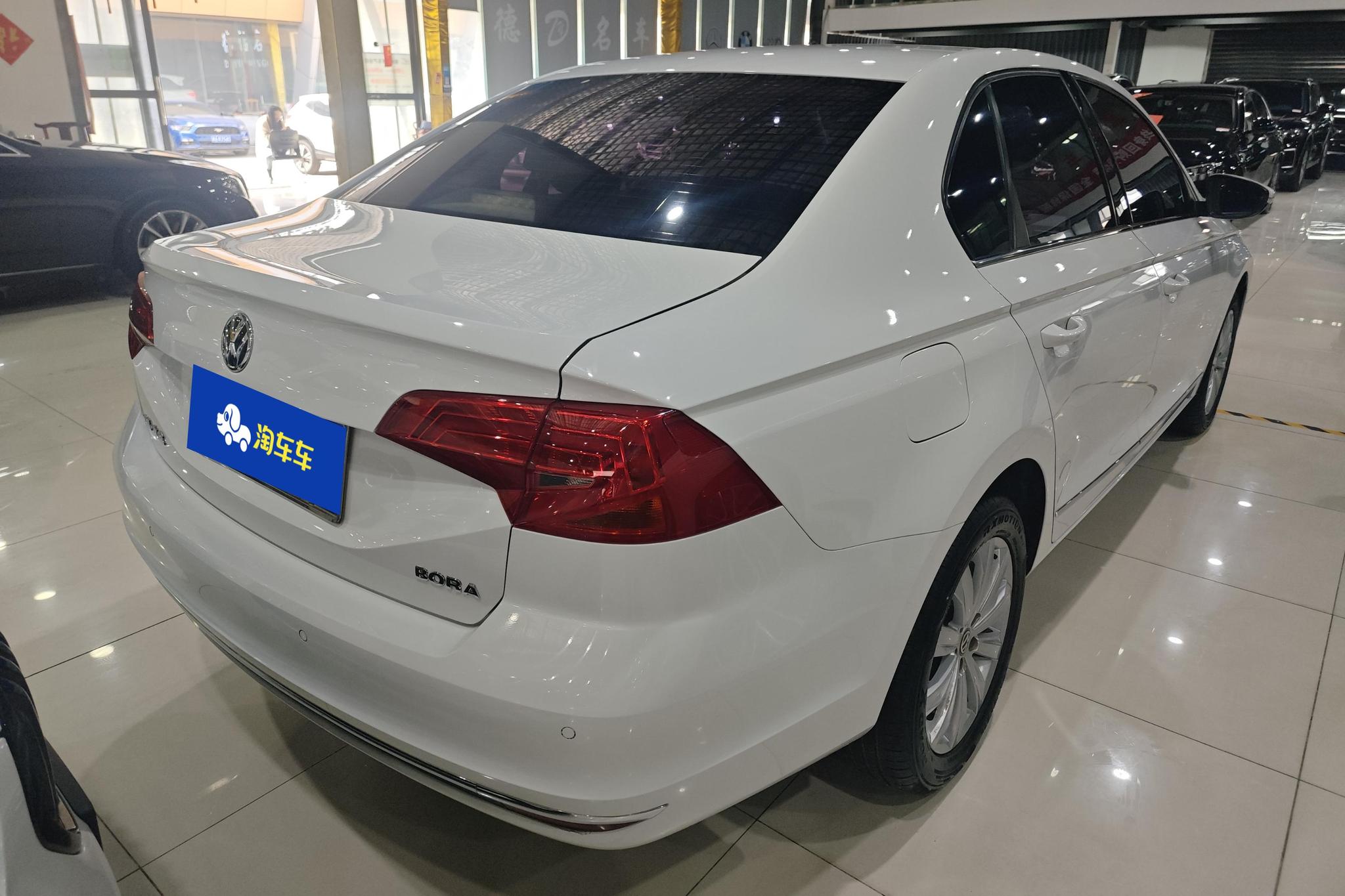 Volkswagen Bora 2018 1.5L AT Comfort