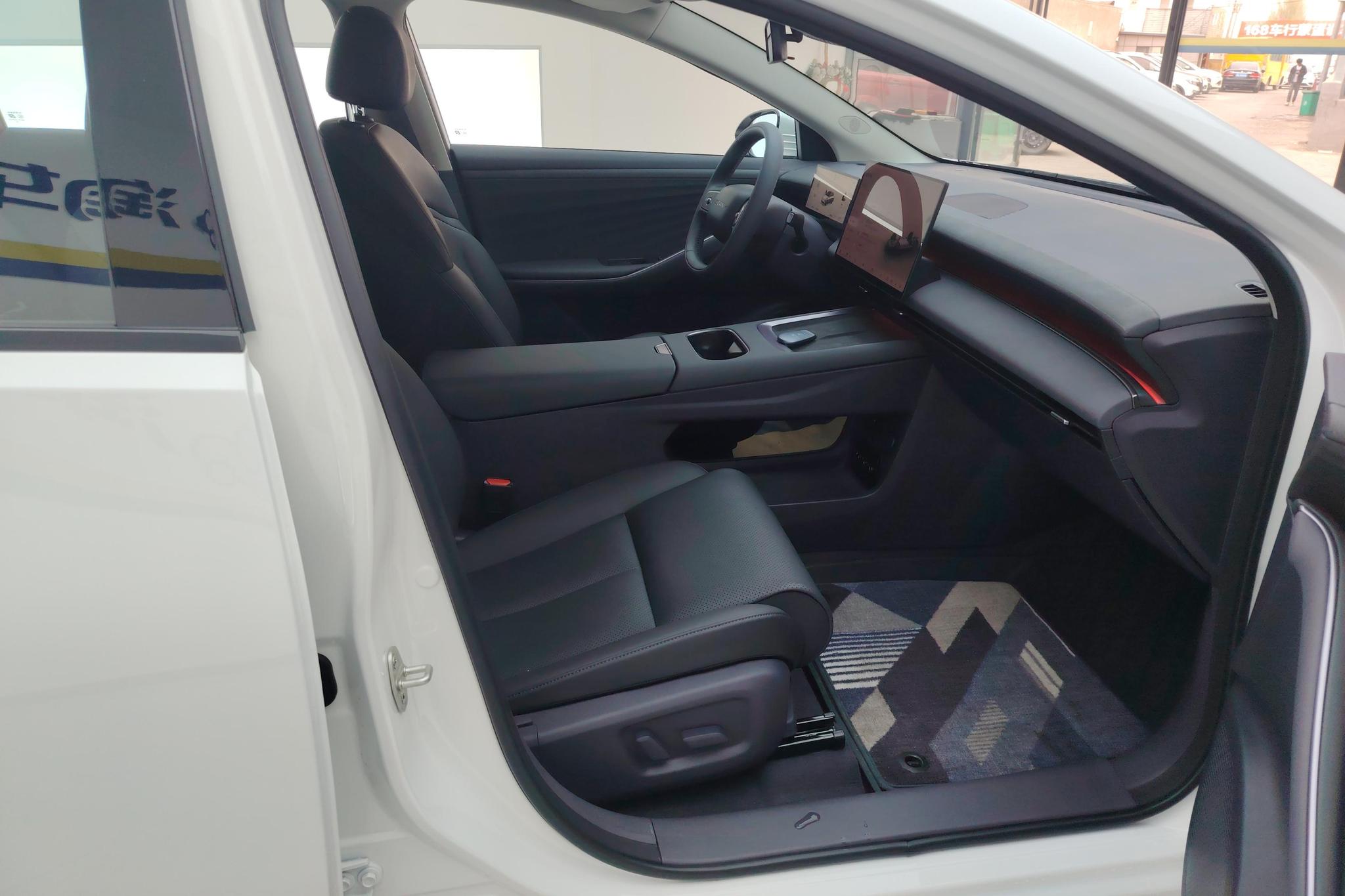 Nissan N6 2026 180 Max