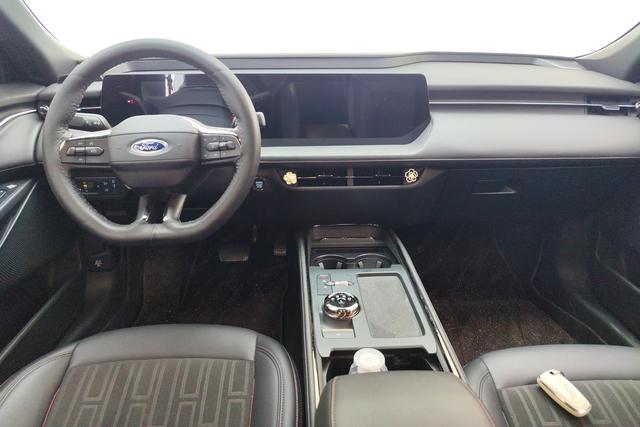 Ford Mondeo 2023 Eco Boost 180 — фото 11