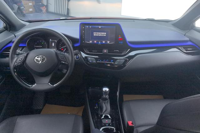 Toyota IZOA 2018 2.0 L V — фото 11