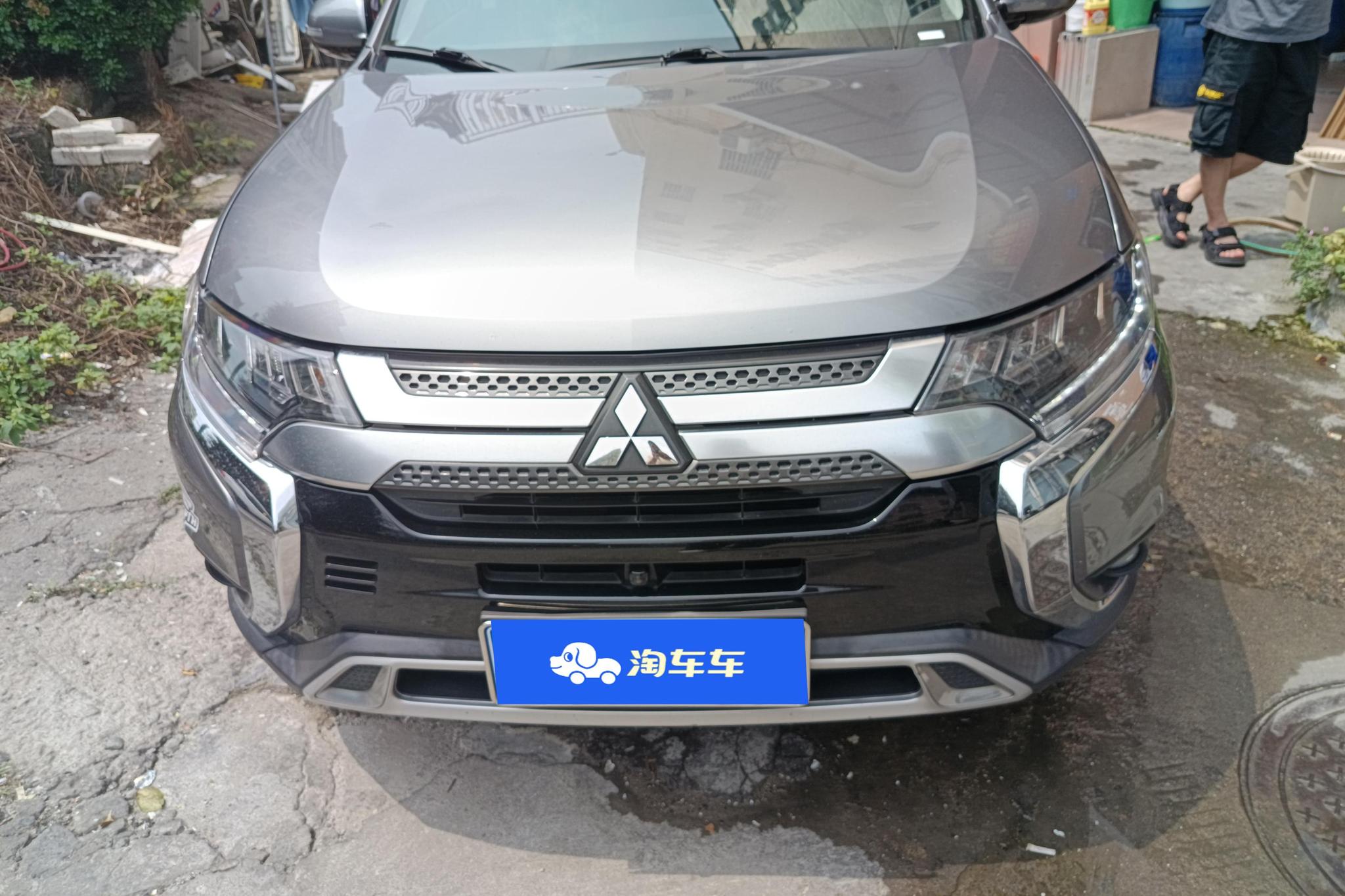 Mitsubishi Outlander 2019 2.4L 5 мест V