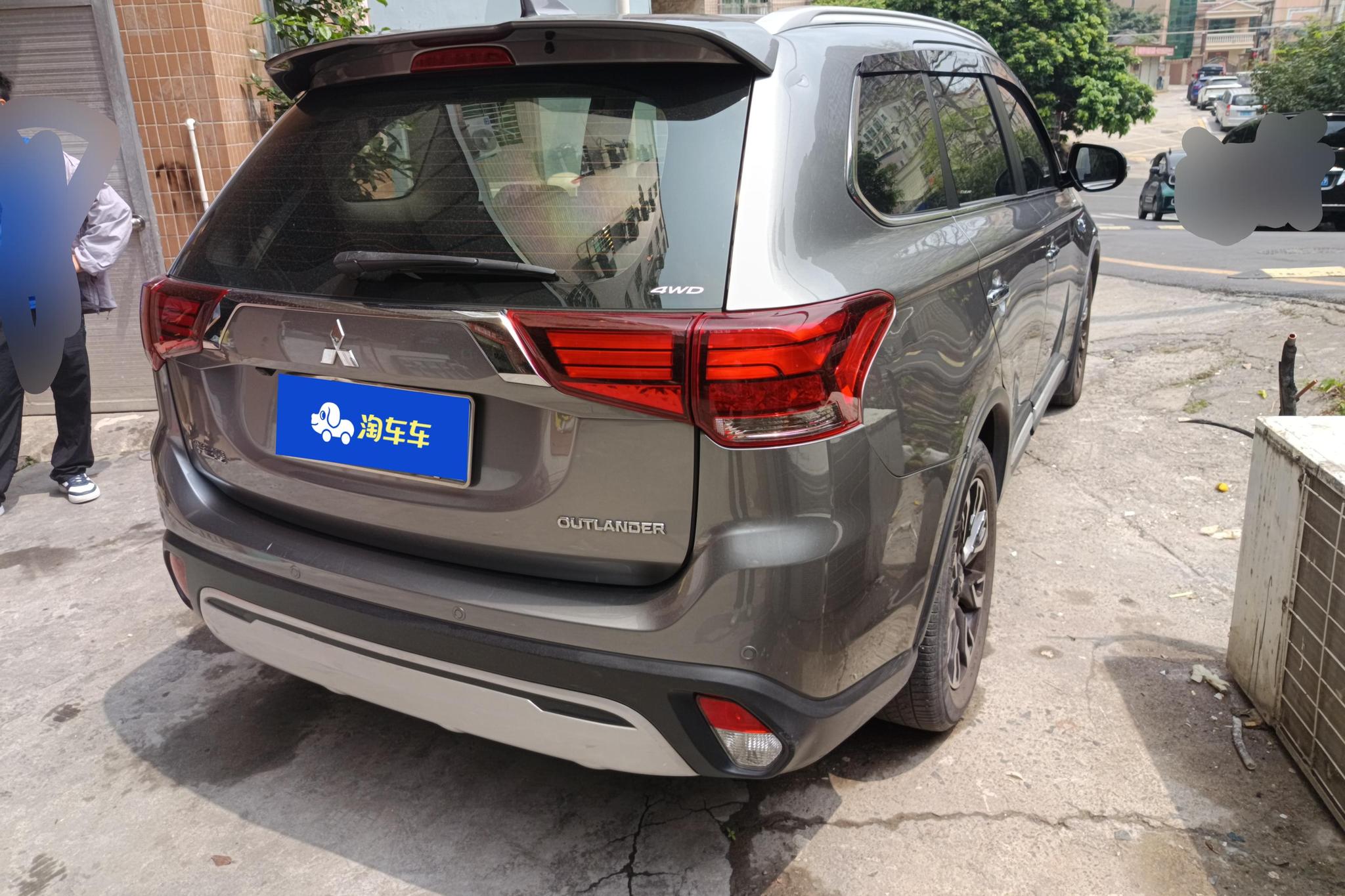 Mitsubishi Outlander 2019 2.4L 5 мест V