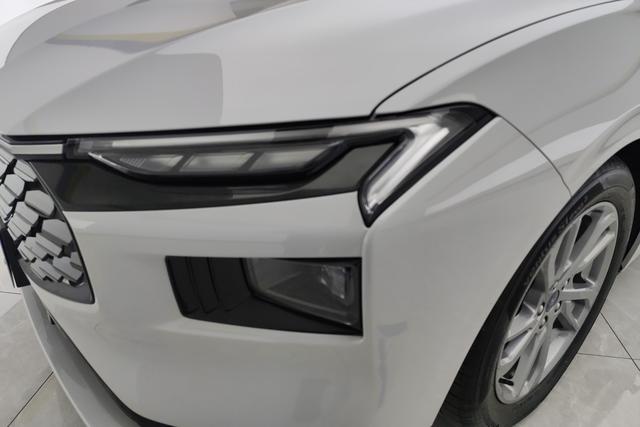 Ford Mondeo 2023 Eco Boost 180 Luxury — фото 4