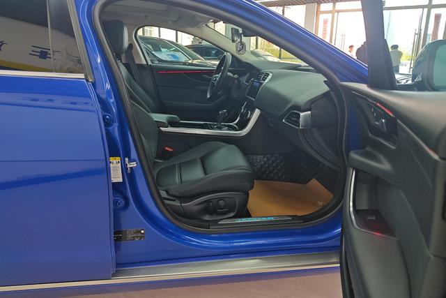 Jaguar XEL 2020 2.0 T 200 PS S — фото 10