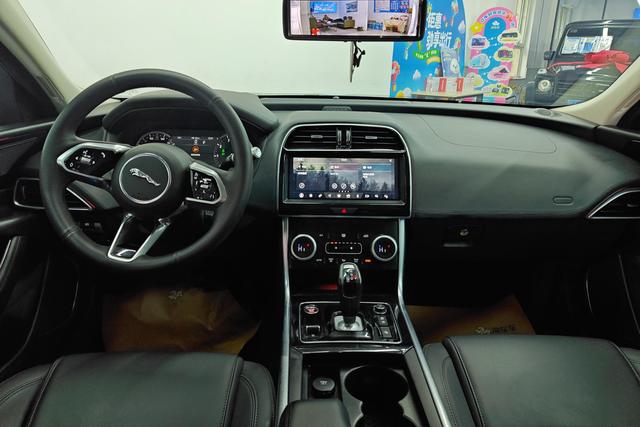 Jaguar XEL 2020 2.0 T 200 PS S — фото 12