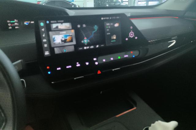 Changan UNI-K i DD 2022 i DD 1.5 T 130km Premium — фото 11