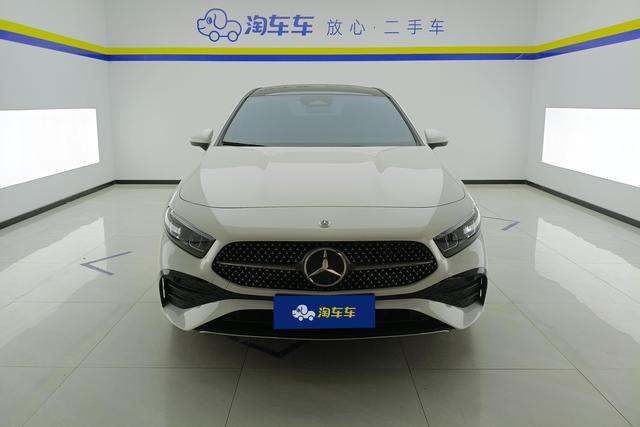 Mercedes-Benz A-Class 2023 A 200 L — фото 2