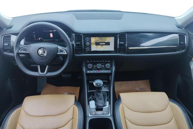 Skoda GT 2019 TSI 330 2 WD VI — фото 13