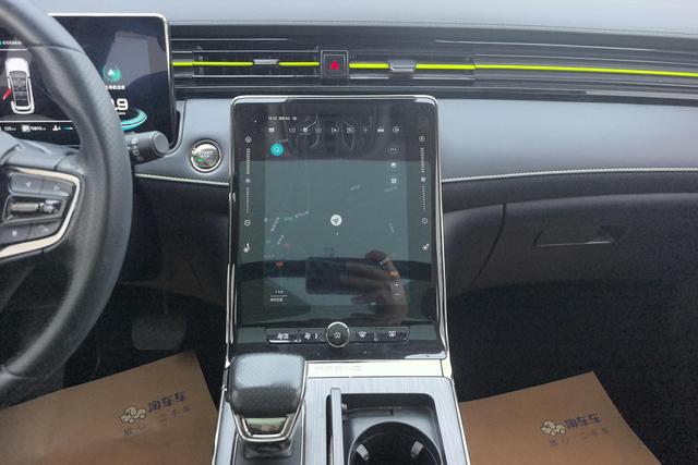 Roewe RX5 2021 PLUS 330 TGI AT — фото 6
