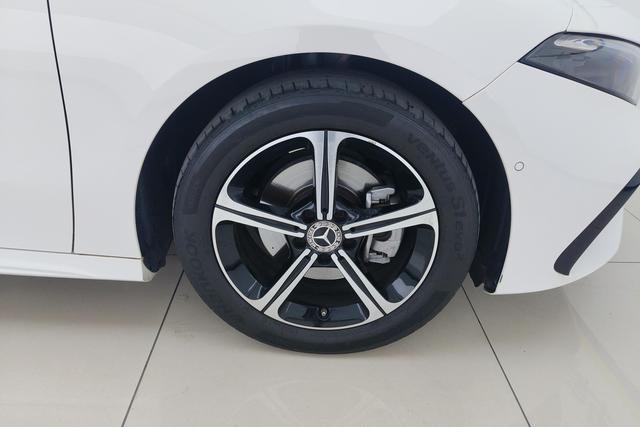 Mercedes Benz A-Class 2021 — фото 10