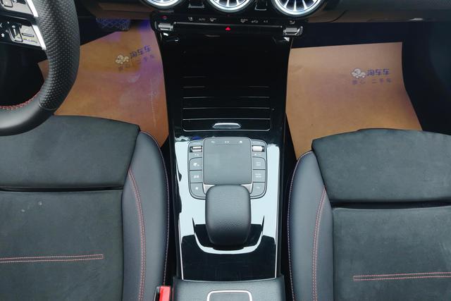 Mercedes Benz A-Class 2021 — фото 14