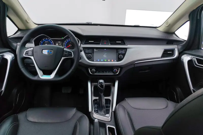 Geely Vision X3 — фото 10
