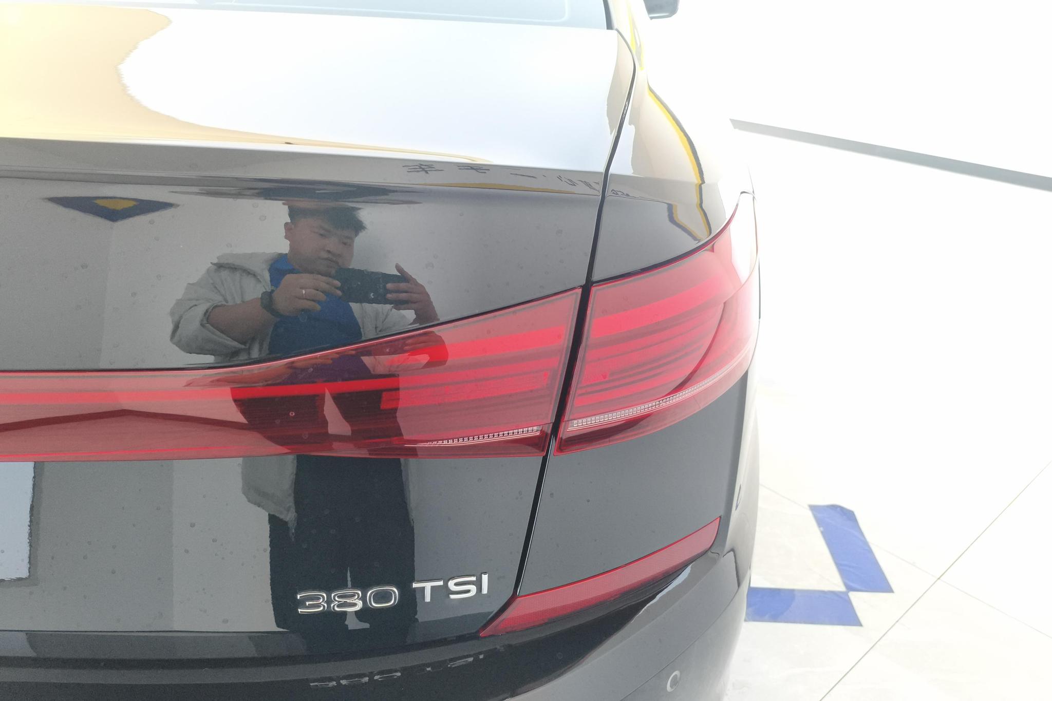 Volkswagen Passat 2024 380TSI
