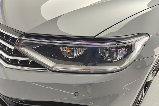 Volkswagen Magotan 2023 200 330 TSI DSGLuxury — фото 4