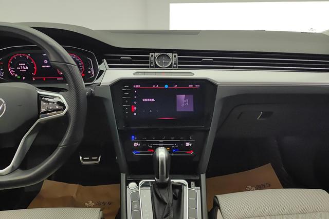 Volkswagen Magotan 2023 200 330 TSI DSGLuxury — фото 10