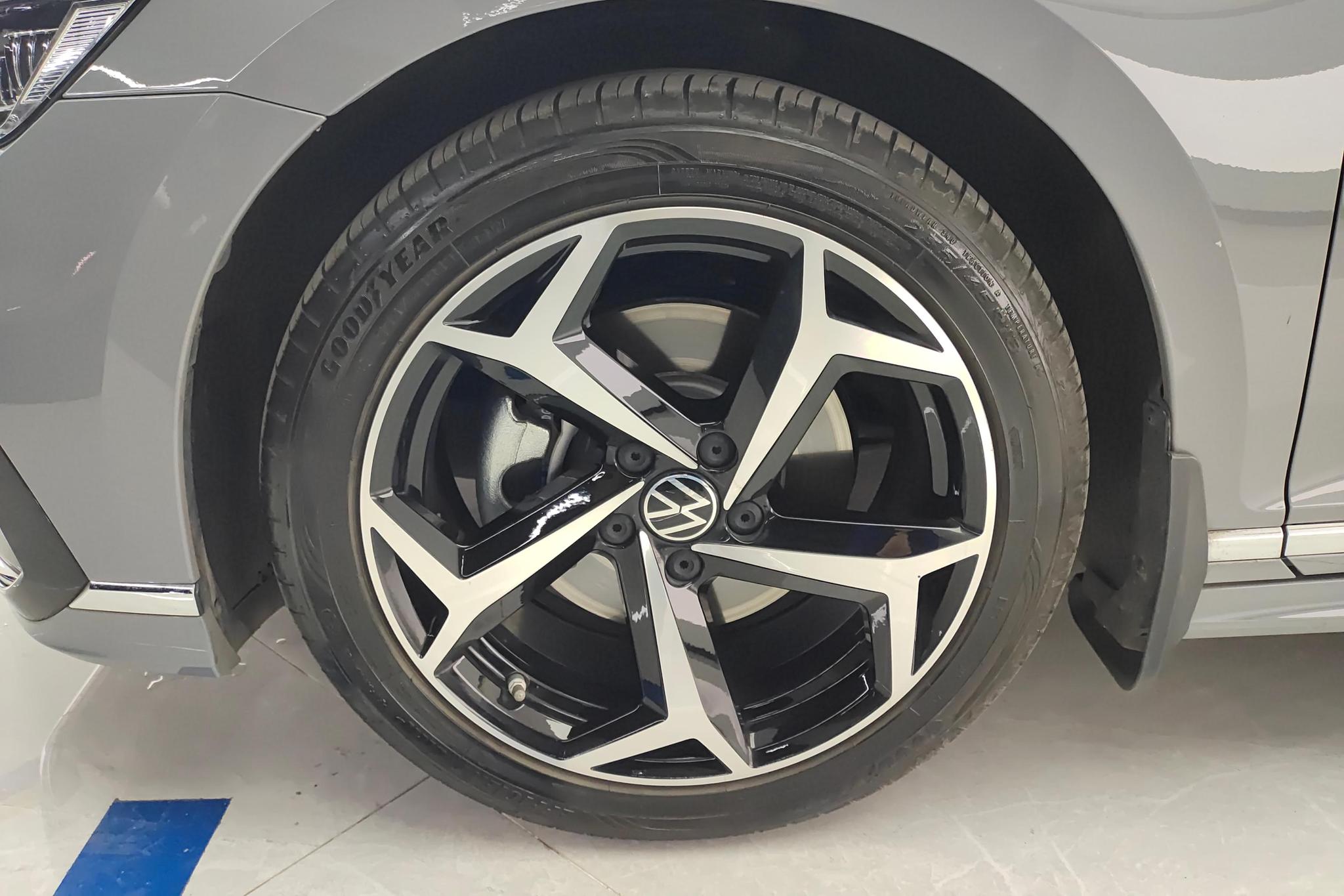 Volkswagen Magotan 2023 200 330TSI DSG Luxury