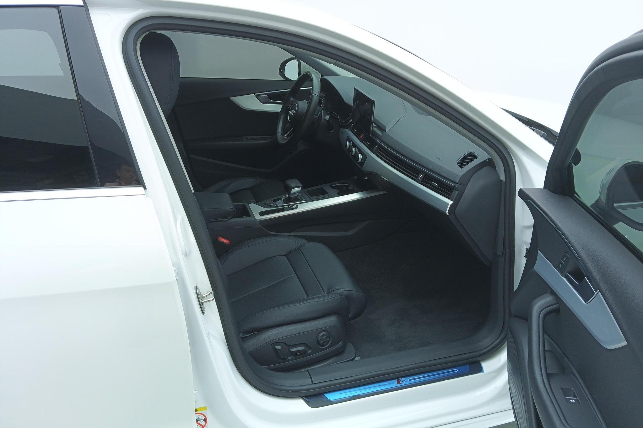 Audi A4L 2022 40 TFSI Fashion