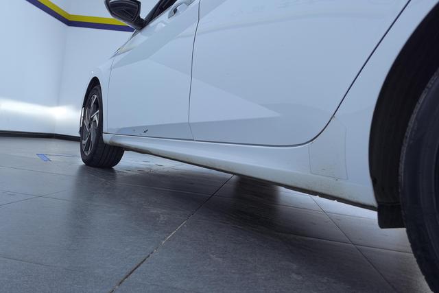 Hyundai Elantra 2023 1.5 L CVT GLX — фото 10