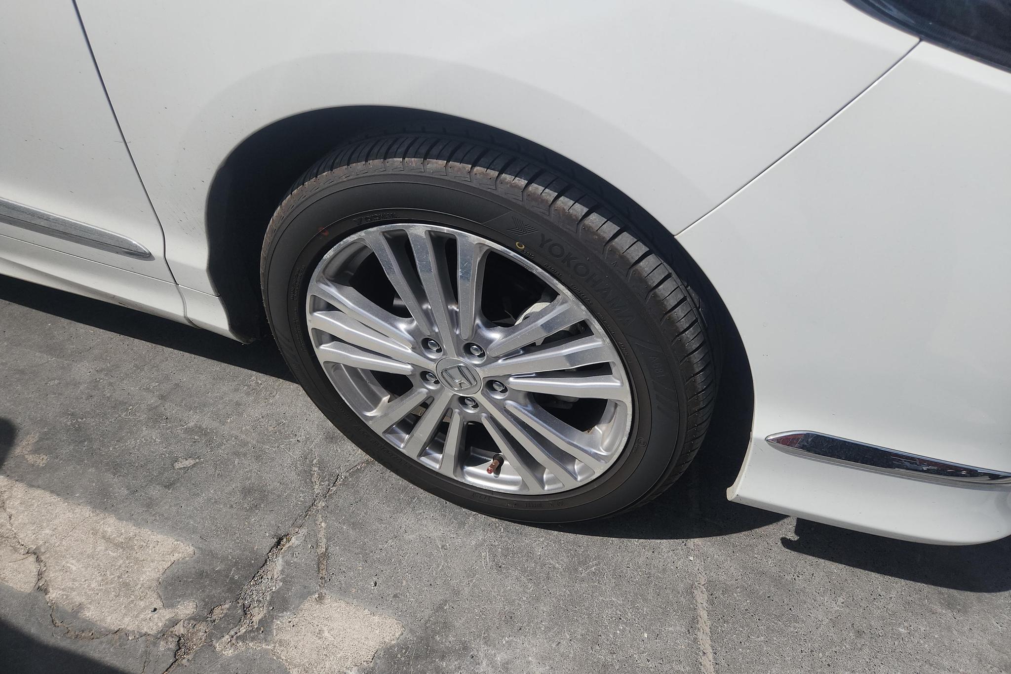 Honda Elysion 2016 2.4L