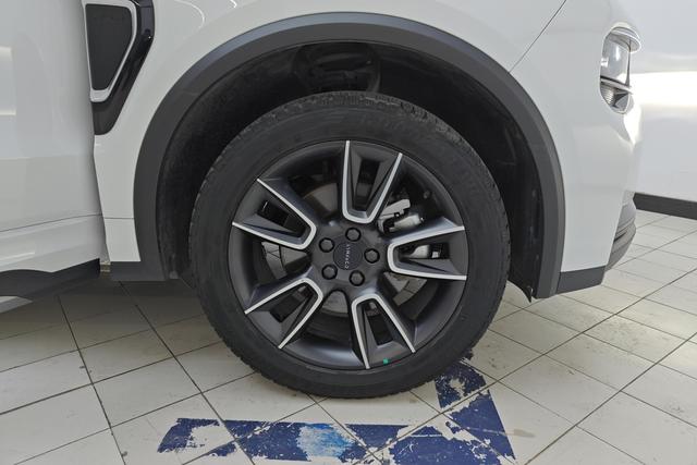 Lynk & Co 01 2023 2.0 TD 2 WD Pro — фото 9