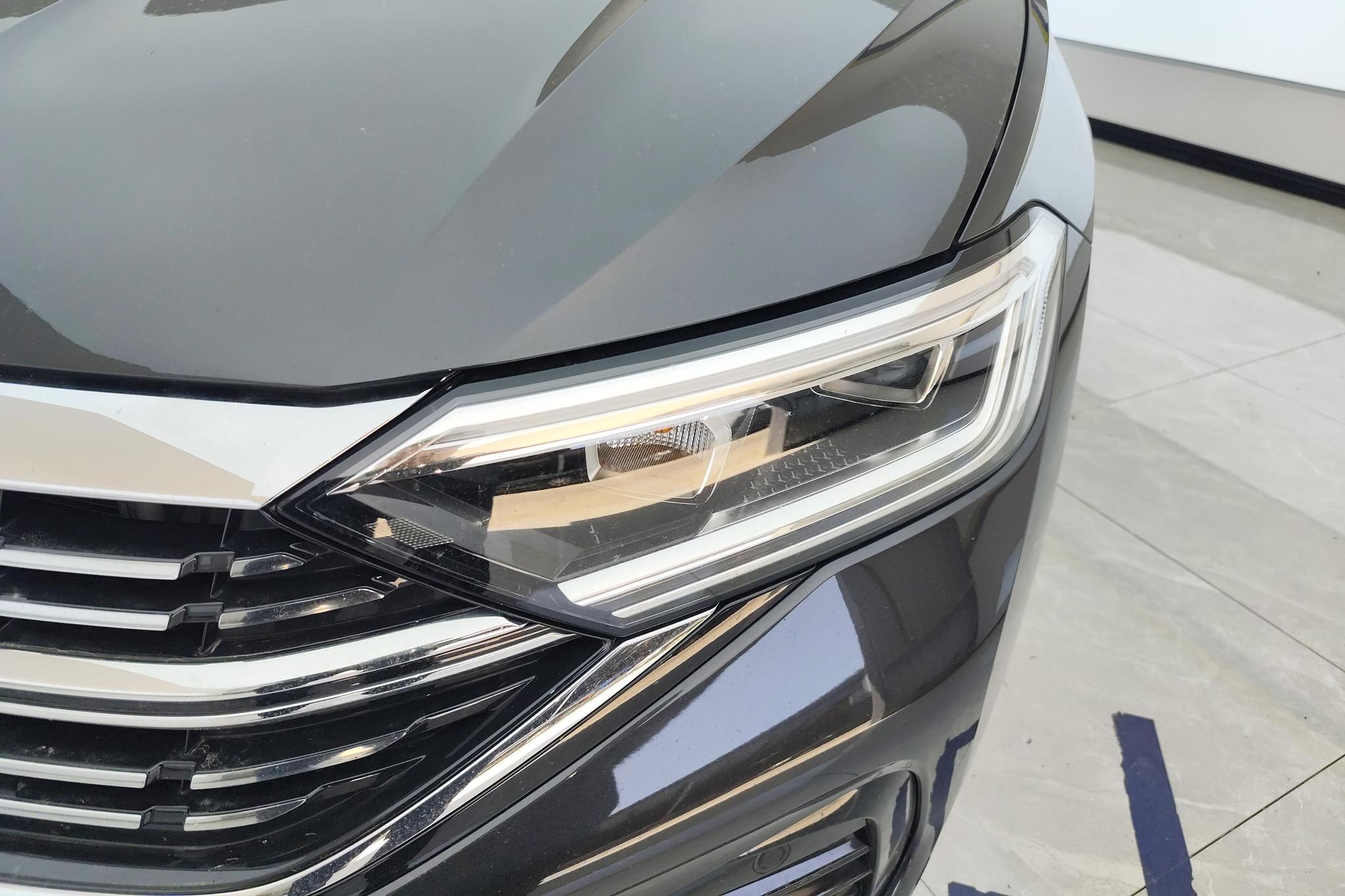 Volkswagen Sagitar 2025 300TSI DSG
