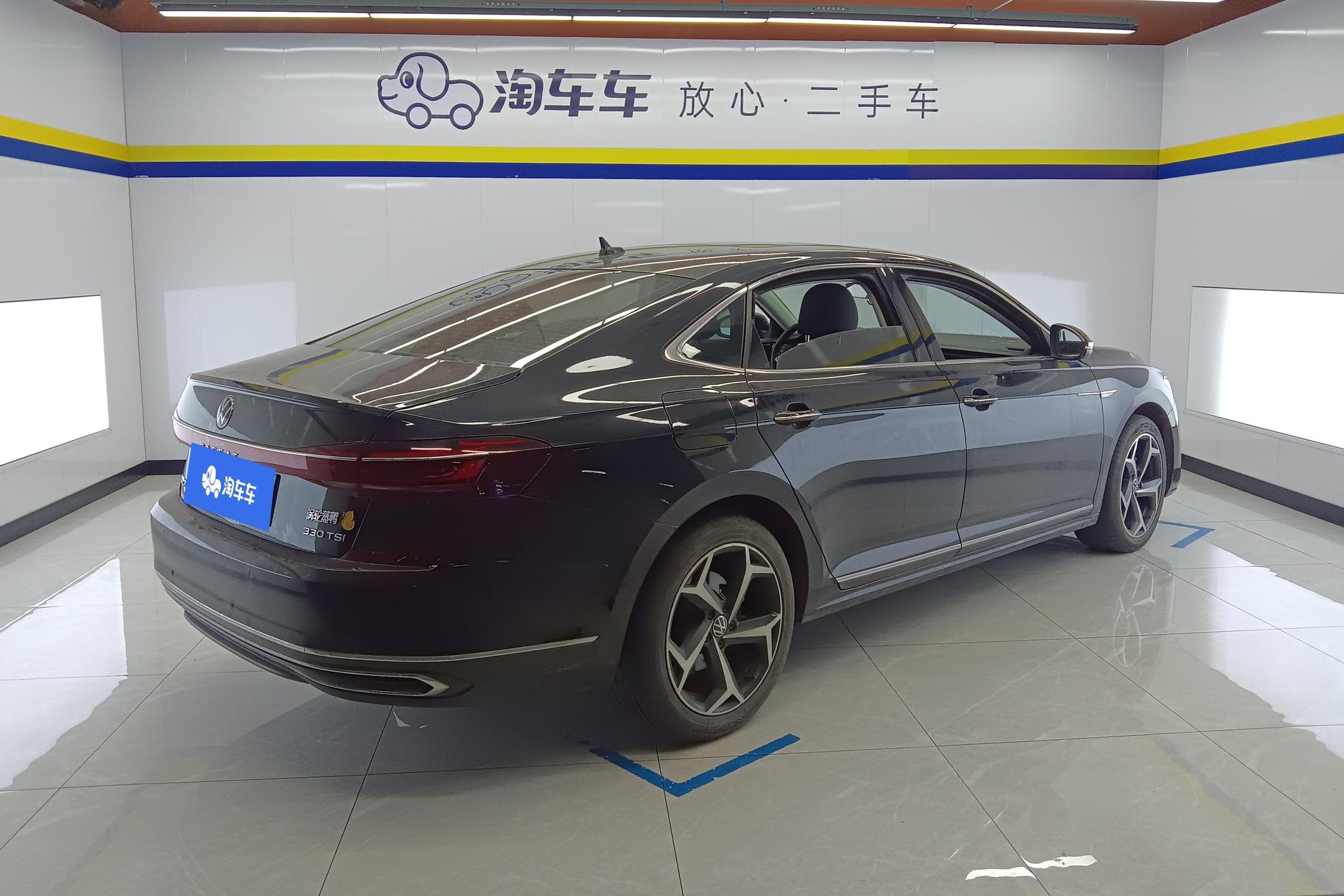 Volkswagen Passat 2023 330TSI Elite