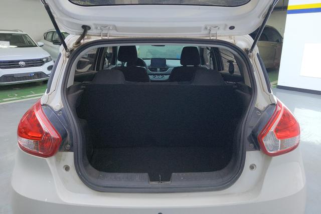 Wuling Baojun 310 2020 1.2 L MTComfort — фото 17