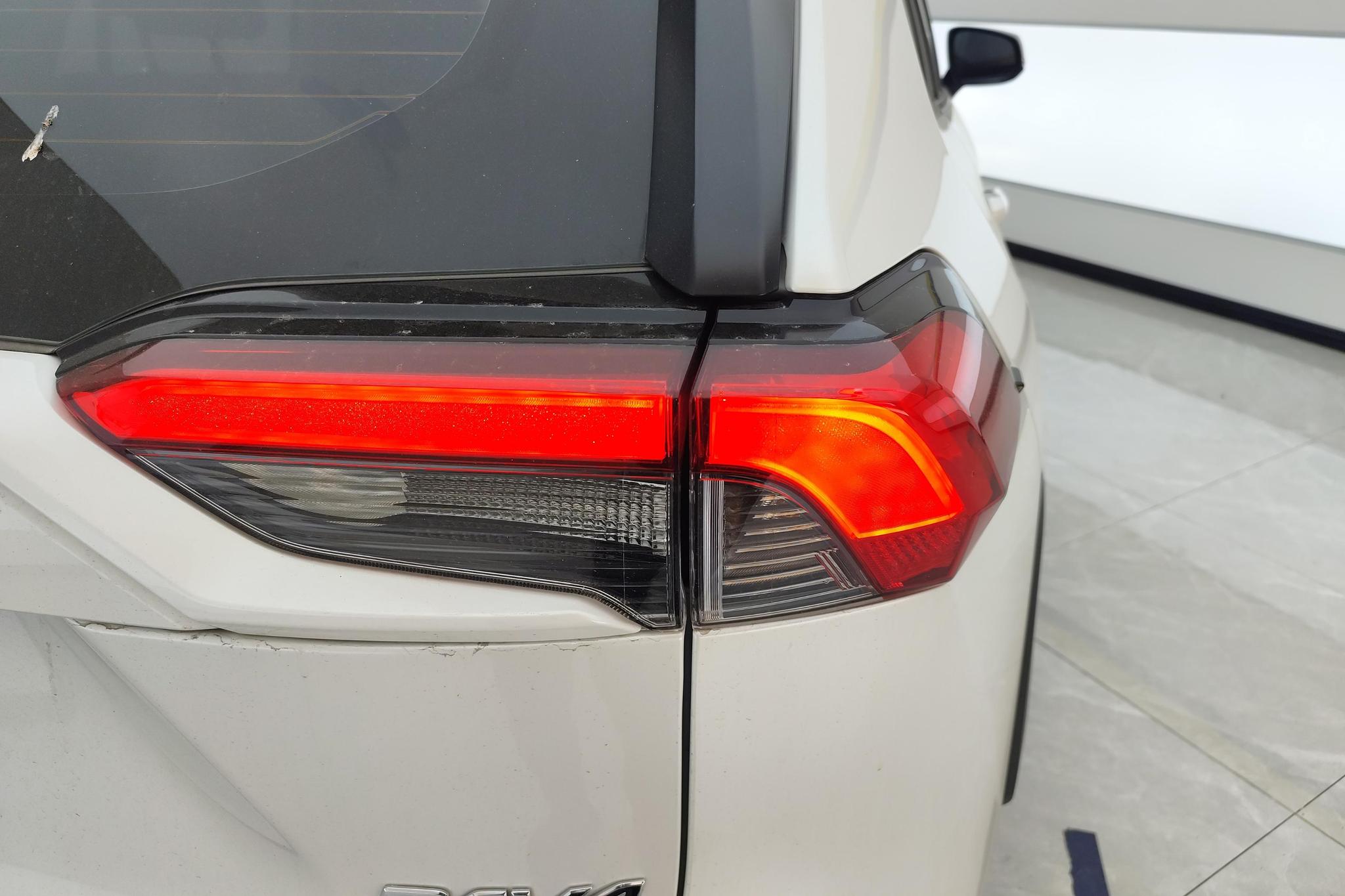 Toyota RAV4 2023 2.5L E-CVT Elite PLUS